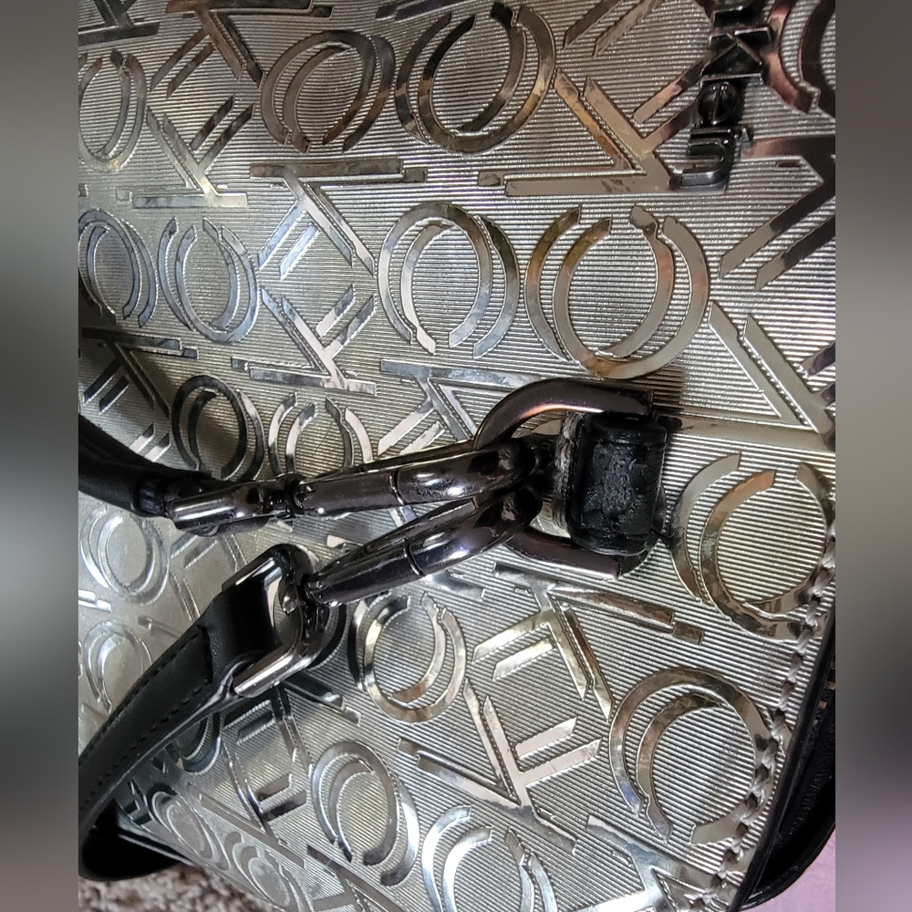 Calvin Klein purse - Picture 9 of 11
